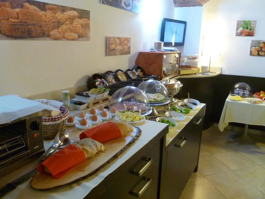 Hotel Del Corso Milan 3*,